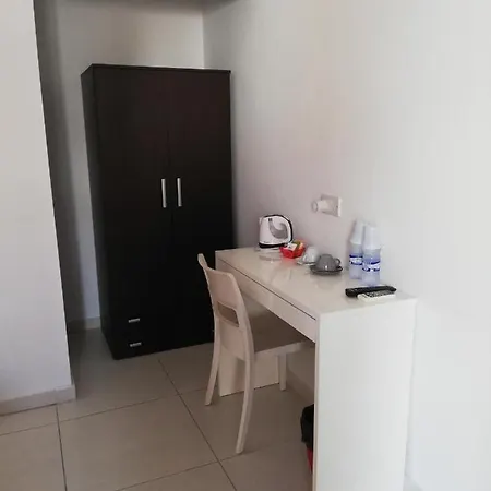 לינה וארוחת בוקר 8villa