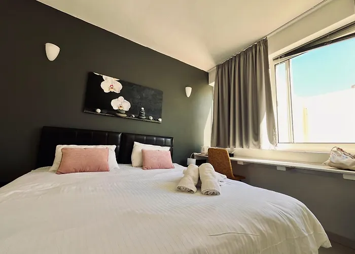 8villa Bed & Breakfast