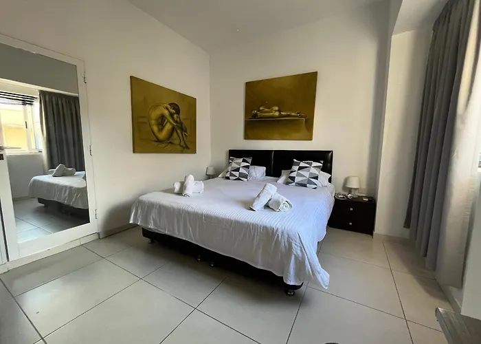 Frühstückspension 8villa 3*