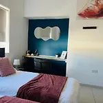 8villa 4*